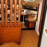 Ботель Le Duplex Des Marinas, Dog Friendly & Parking Inclus, 1m90 Sous Plafond Довиль