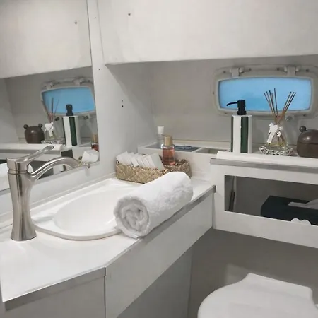 Le Duplex Des Marinas, Dog Friendly & Parking Inclus, 1m90 Sous Plafond Botel